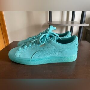 Teal puma sneakers